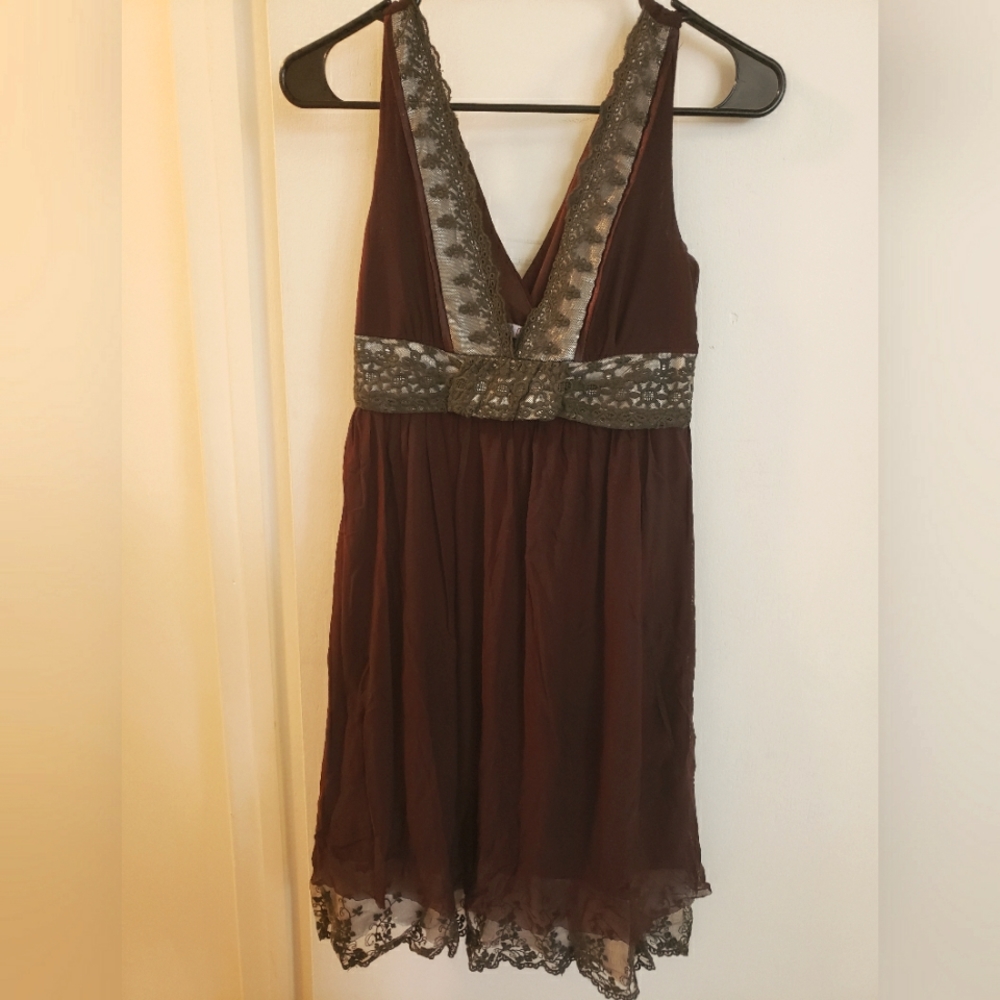 LEAF brand gorgeous rich brown goddess dress with sage lace details Size Small